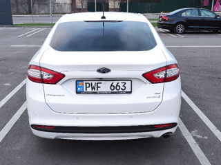 Ford Fusion foto 3