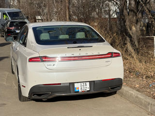 Lincoln MKZ foto 2