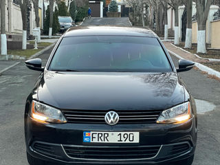 Volkswagen Jetta foto 2