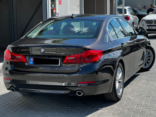 BMW 5 Series foto 3