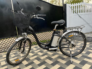 Vând bicicletă electrică