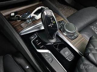 BMW 5 Series foto 7