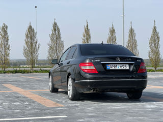 Mercedes C-Class foto 5