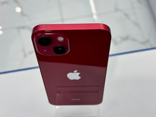 iPhone 13 Red foto 3