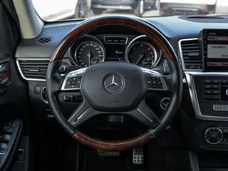 Mercedes M-Class foto 10