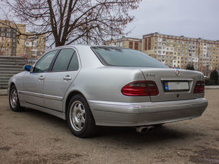 Mercedes E Class foto 3