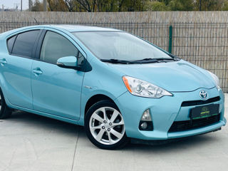 Toyota Prius c foto 2