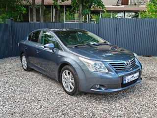 Toyota Avensis фото 0