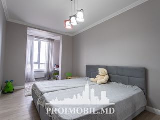 Rîșcani! 2 camere cu living, reparație euro! 83 mp! foto 3