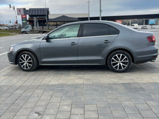 Volkswagen Jetta foto 4