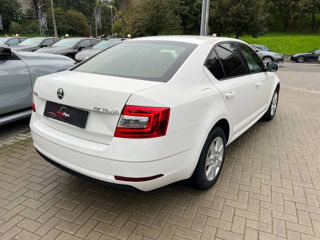 Skoda Octavia foto 3