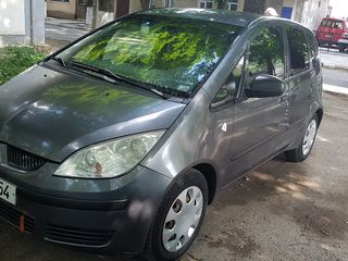 Mitsubishi Colt foto 5