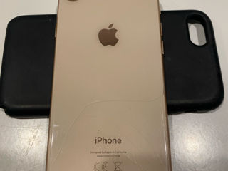 iPhone 8  64GB foto 2