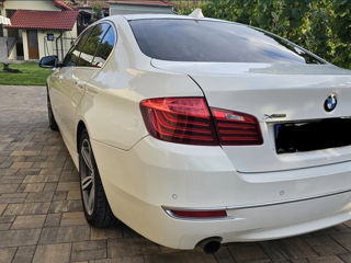 BMW 5 Series foto 3