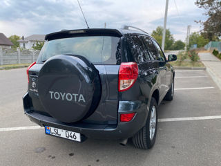 Toyota Rav 4 foto 7