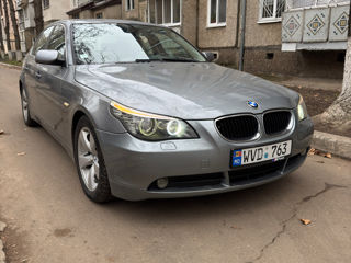 BMW 5 Series foto 2