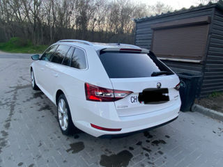 Skoda Superb foto 4