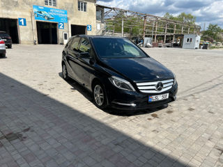 Mercedes B-Class foto 3