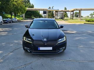 Skoda Superb foto 1