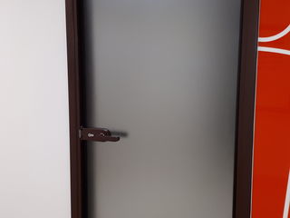 Pereți și uși din sticlă securizată / офисные перегородки и двери из безопасного стекла foto 19