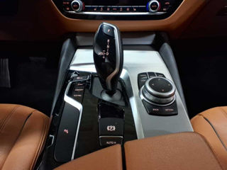 BMW 5 Series foto 5