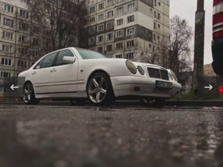 Mercedes E-Class foto 8