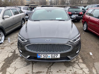 Ford Fusion foto 2