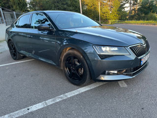 Skoda Superb foto 2