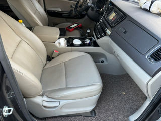 KIA Carnival foto 5