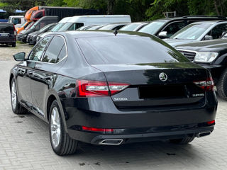 Skoda Superb foto 4