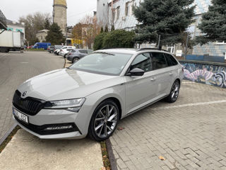 Skoda Superb foto 2