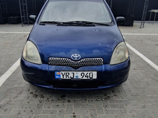 Toyota Yaris foto 1