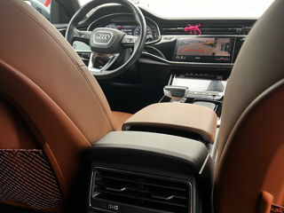 Audi Q8 foto 12