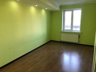 Apartament cu o odaie+living+terasă, et.1/6, autonomă, 94 m2! foto 4