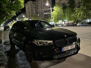 BMW 5 Series foto 3