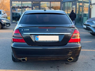 Mercedes E-Class foto 6