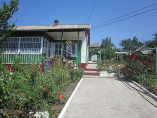 Casa de locuit in comuna Budesti foto 1