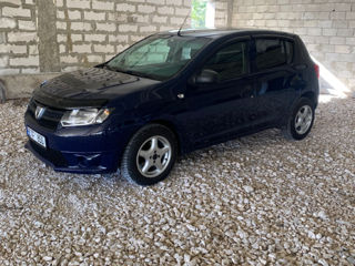 Dacia Sandero foto 2