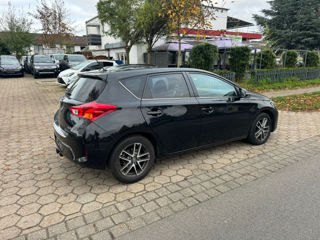 Toyota Auris foto 8