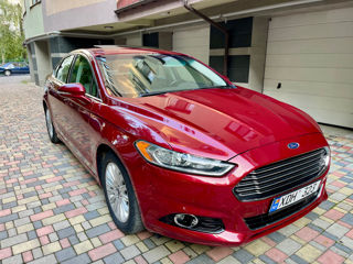 Ford Fusion foto 1