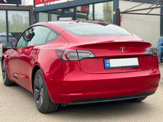 Tesla Model 3 foto 7