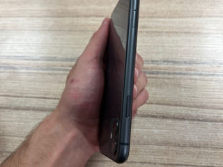 iPhone 11 black foto 8