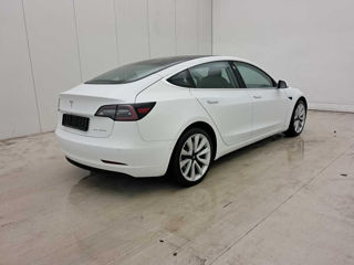 Tesla Model 3 foto 2