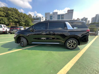 KIA Carnival foto 2