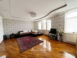 Casă în 2 niveluri! Dumbrava, str. Florilor, 220m2 + 6 ari! foto 2