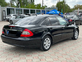 Mercedes E-Class фото 4