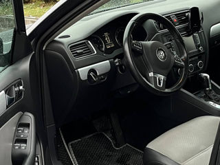 Volkswagen Jetta foto 5