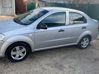 Chevrolet Aveo foto 3