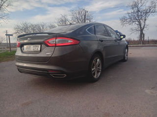 Ford Fusion foto 3