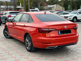 Volkswagen Jetta foto 3